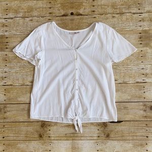 Button front white top